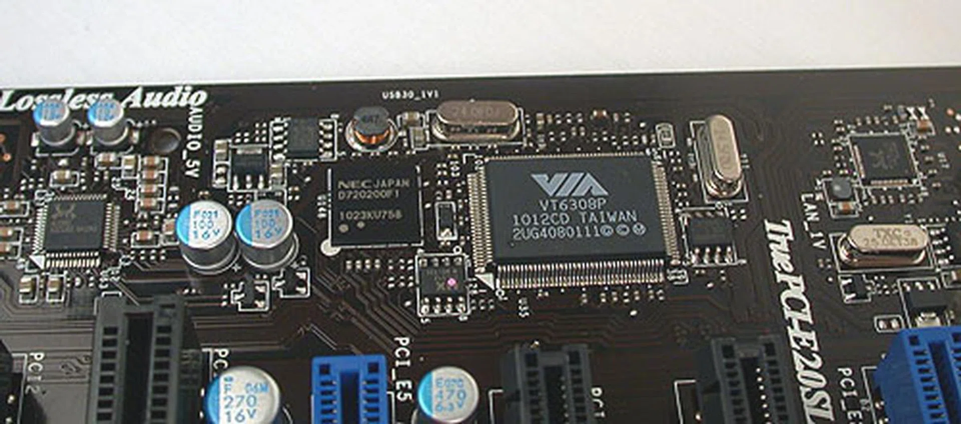 VIA provides the FireWire controller and NEC again is the main controller for USB 3.0.