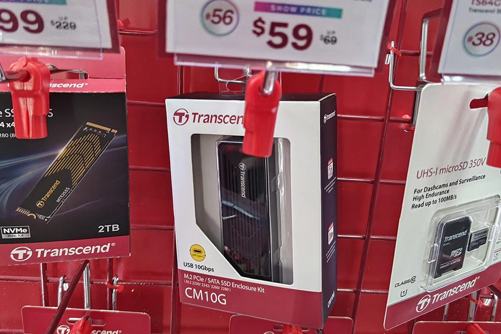 Transcend TS-CM10G SSD Enclosure (centre of the image)