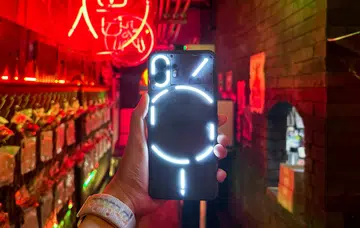 Early benchmarks of the next Nothing Phone has surfaced. Photo: HWZ