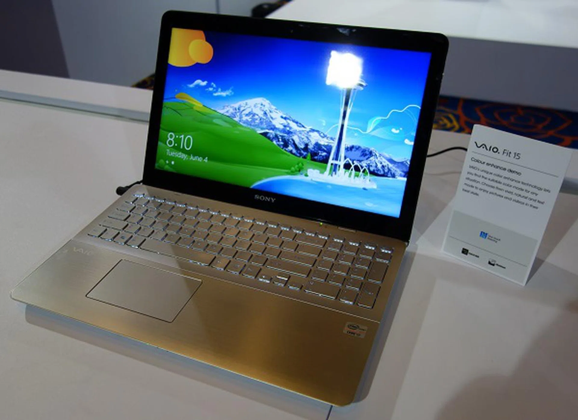 The VAIO Fit 15 (minus the E, mind you), almost feels like a totally different laptop altogether, with oodles of metal all over instead of plastic.