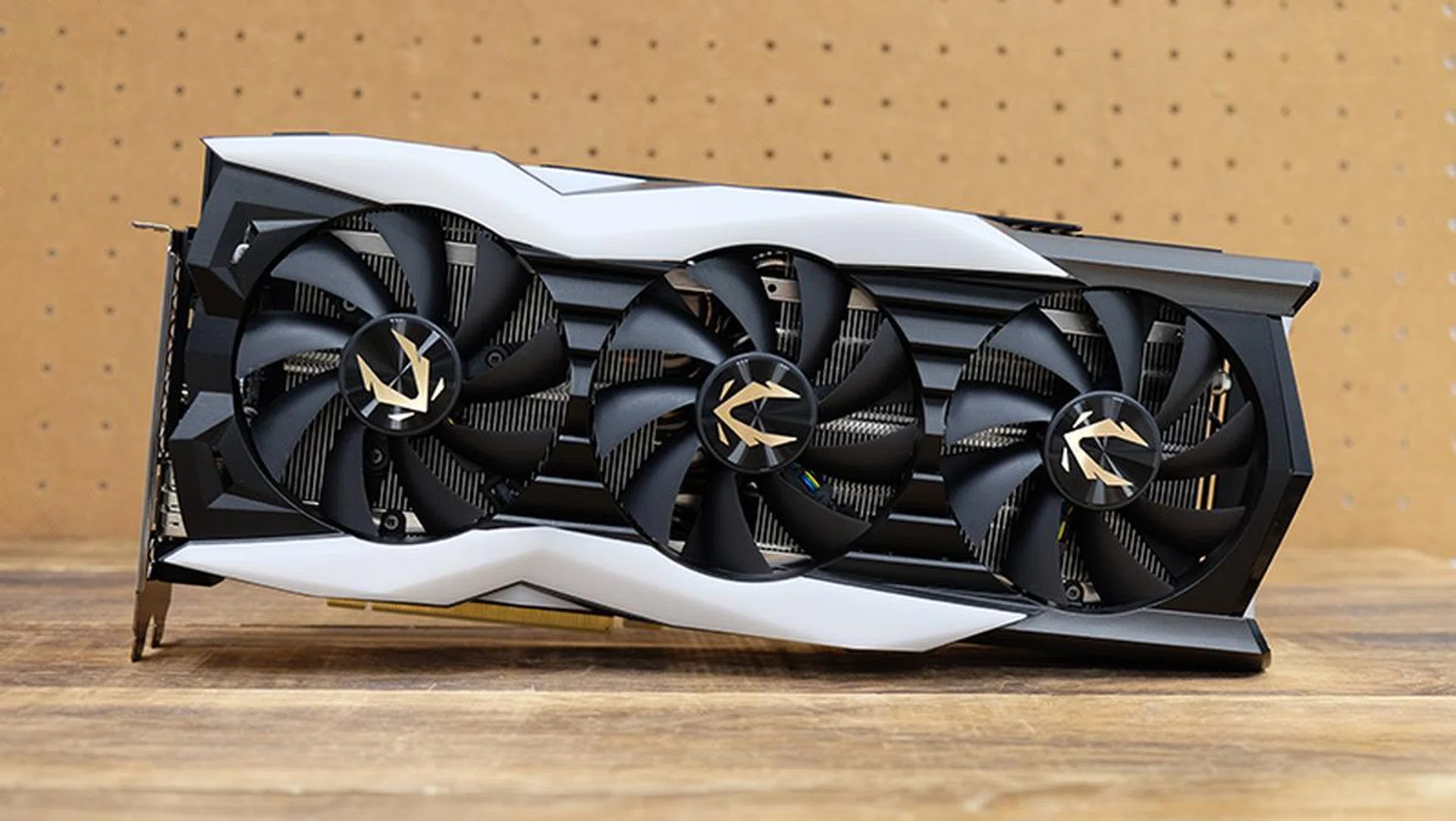 Zotac GeForce RTX 2080 Ti AMP Extreme Core