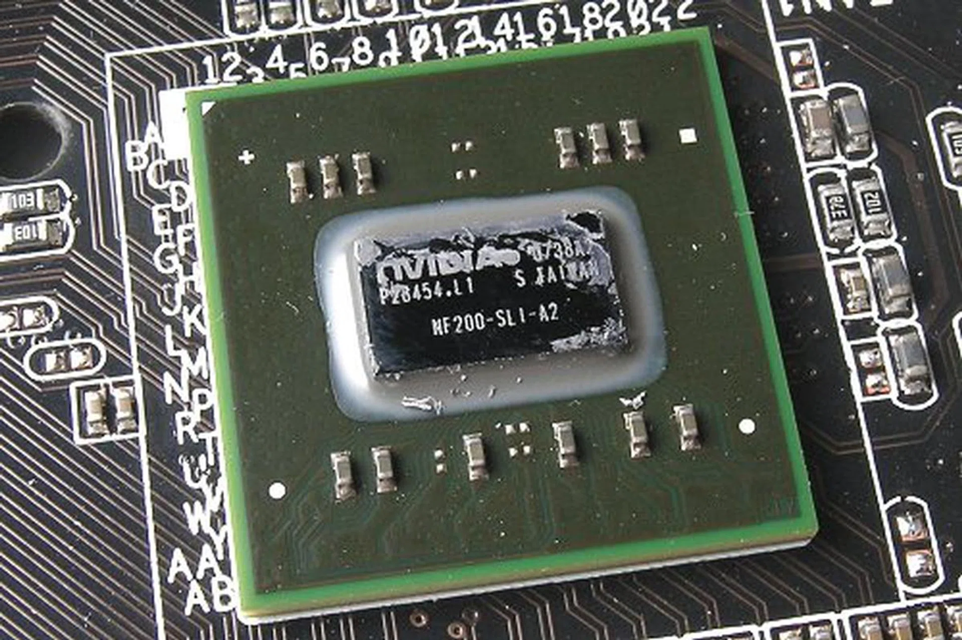 nForce 570 SLI chip reused for the MCP...again.