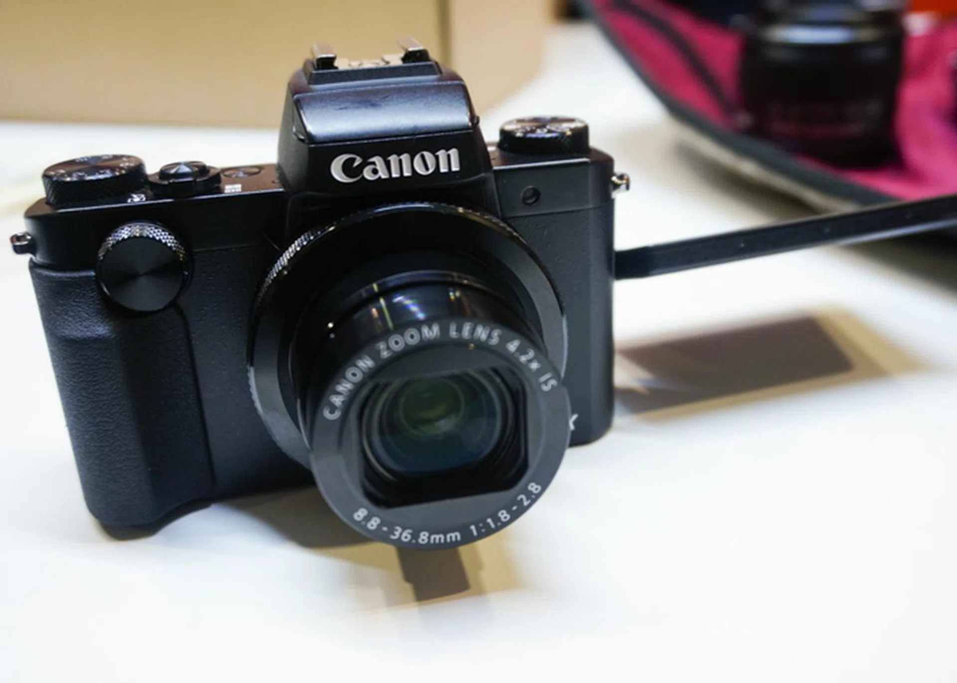 The PowerShot G5 X now comes with a flip-out LCD.