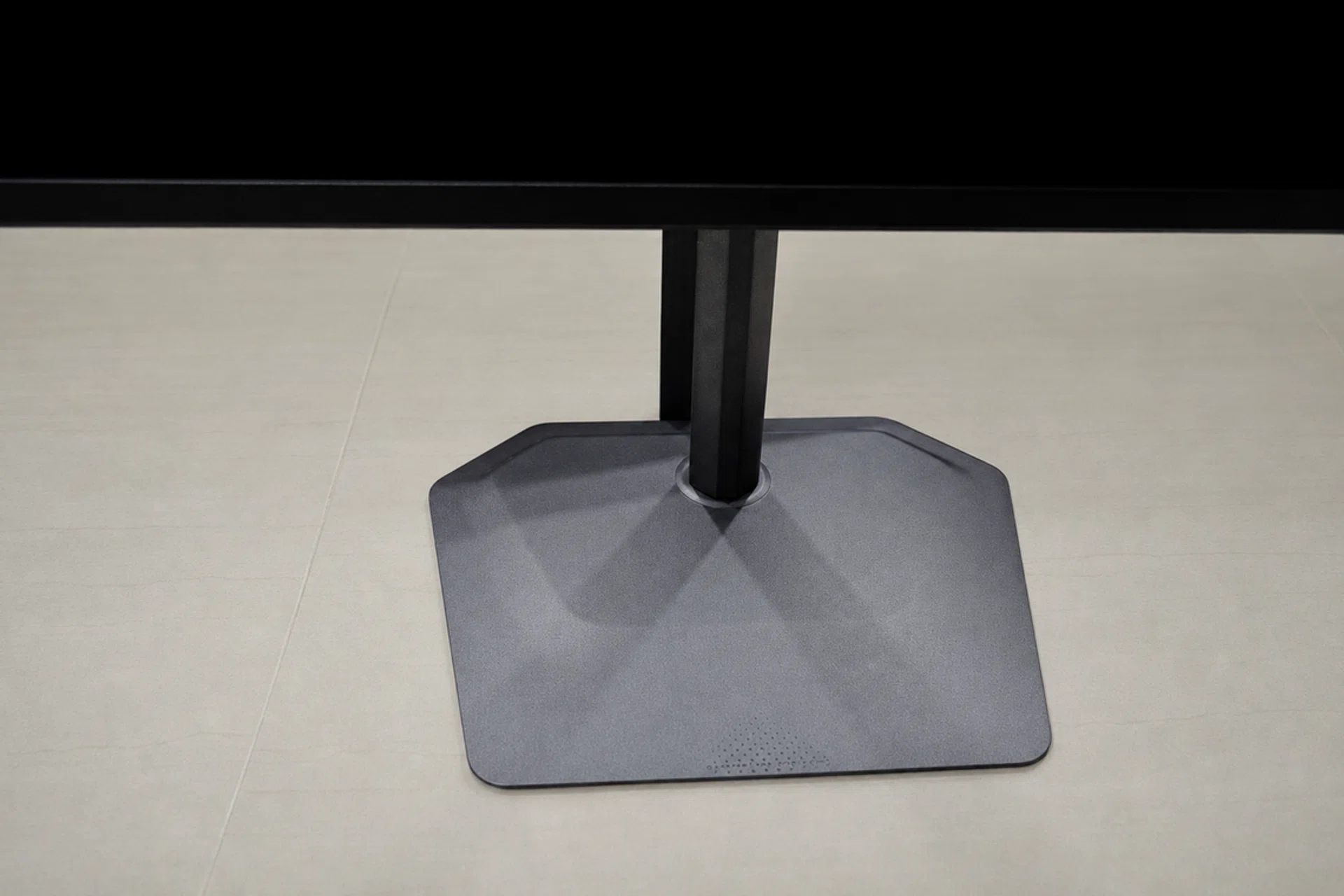 Gigabyte monitor stand
