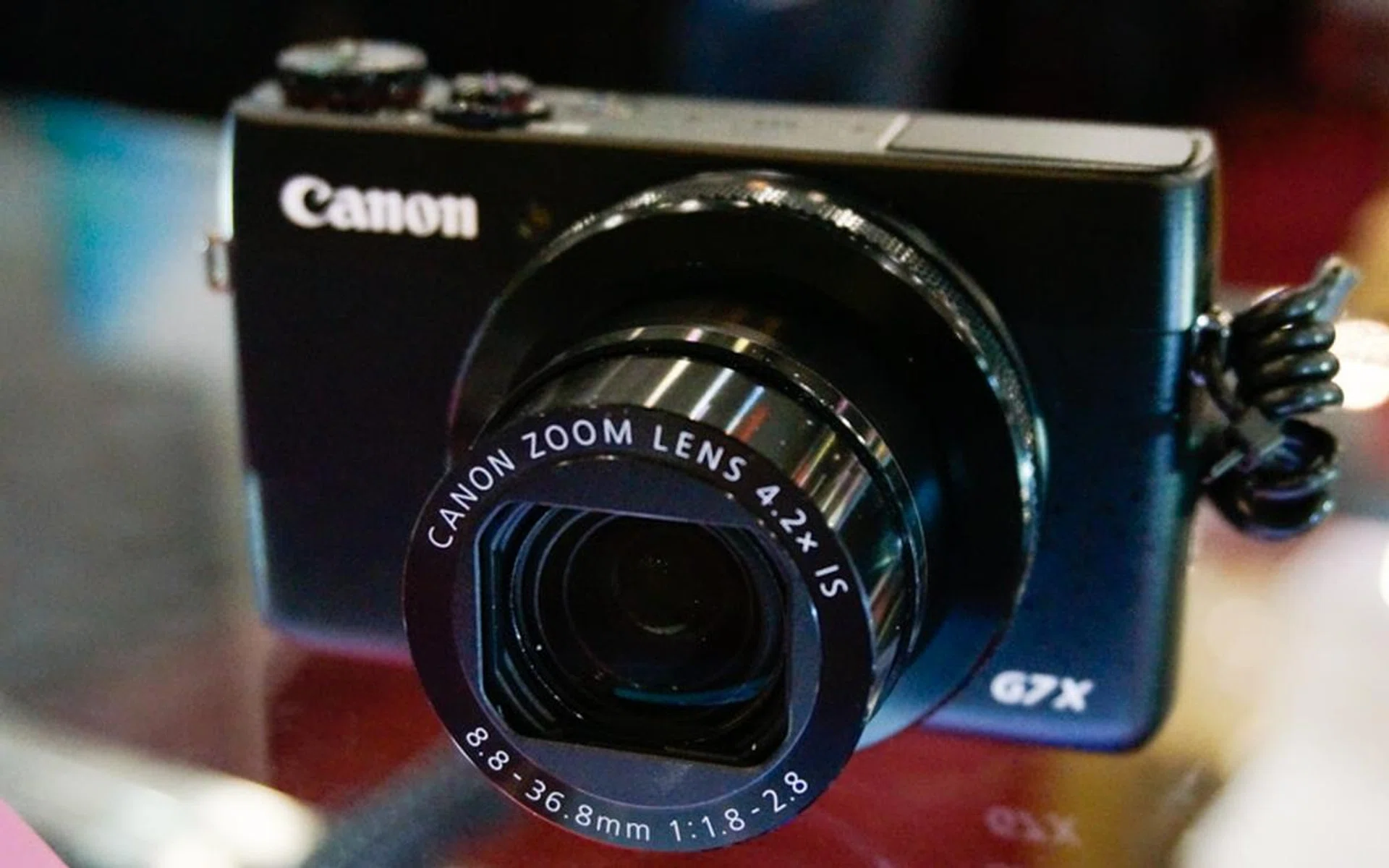 Those looking for a more compact option can consider the G7X. That’s going for $799 and there’s a $50 cash back promotion at the show. This highly capable point-and-shoot camera features a 1” high-sensitivity CMOS sensor, a 3” touch screen LCD, and uses Canon’s DIGIC 6 processor to handle ISO speeds up to 12,800. You’ll get a 16GB SD card, one 32GB SD card, a T199312 tripod, a PowerShot G7X case and a cleaning kit free with purchase. 