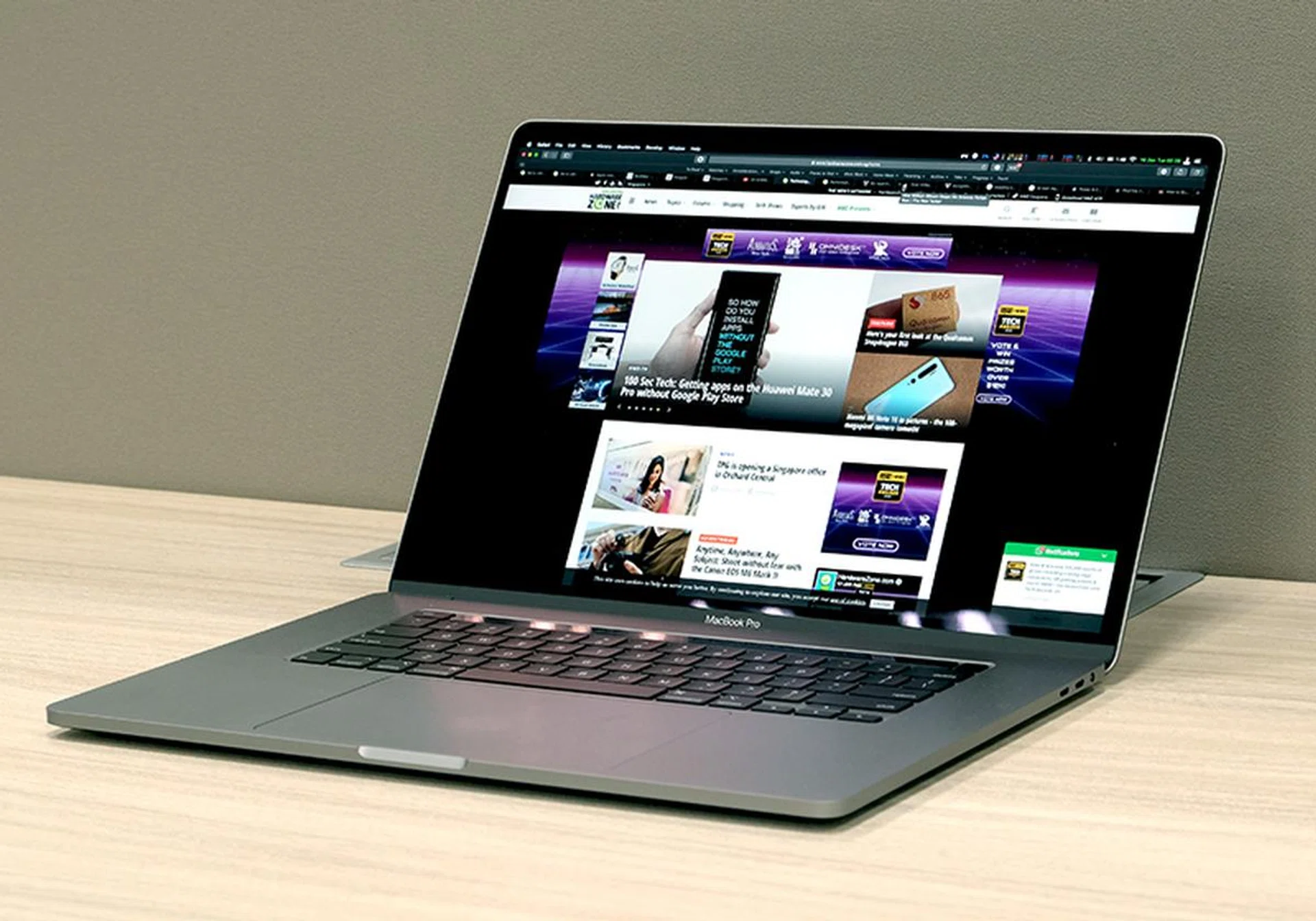 No radical new design here, the new 16-inch MacBook Pro looks just like any other MacBook Pro. 