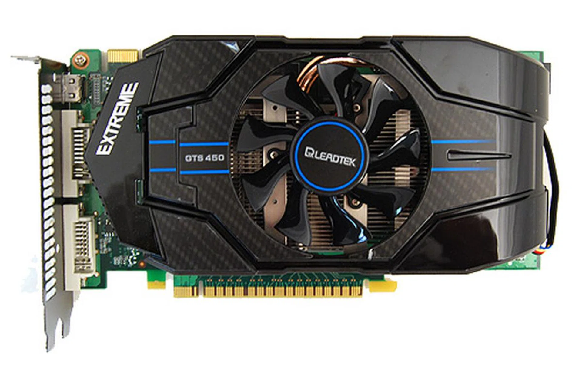 The cubic/carbon fiber prints on the custom cooler is a bit of the mismatch with the retro green PCB.