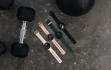 Garmin Vivoactive 6 (right) in four colours. Image: Garmin.