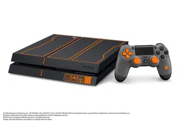 Like the the other limited edition PS4s, the Call of Duty Limited Edition PS4 also comes with its own custom controller.