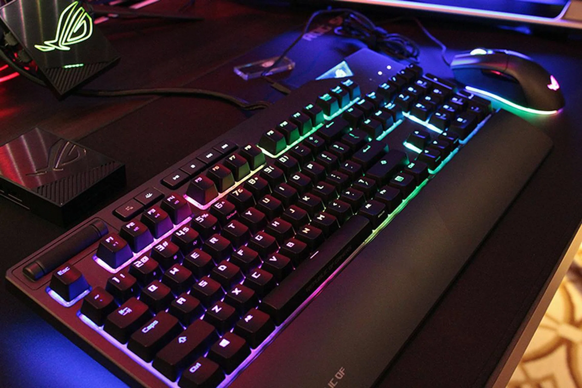 ASUS ROG Strix Flare