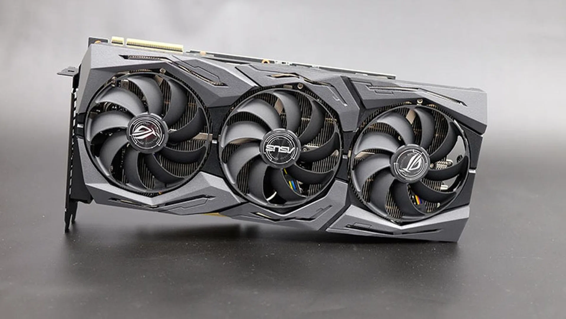 ASUS ROG Strix GeForce RTX 2080 Super Gaming