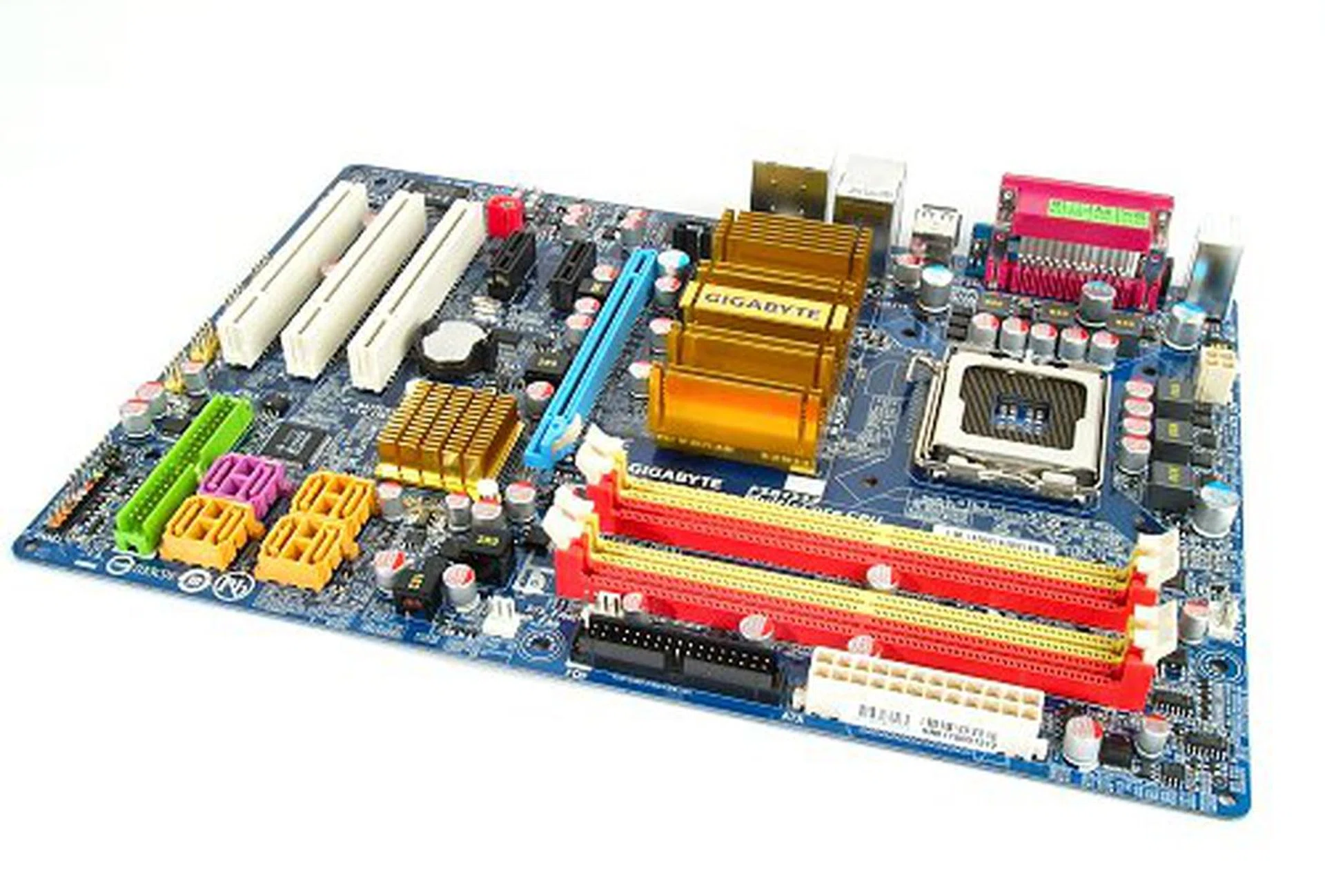 Once again, Gigabyte delivers a powerful speed demon in the guise of an unseeming mainstream motherboard. The best part is that the GA-P35-DS3R is just one of a series.