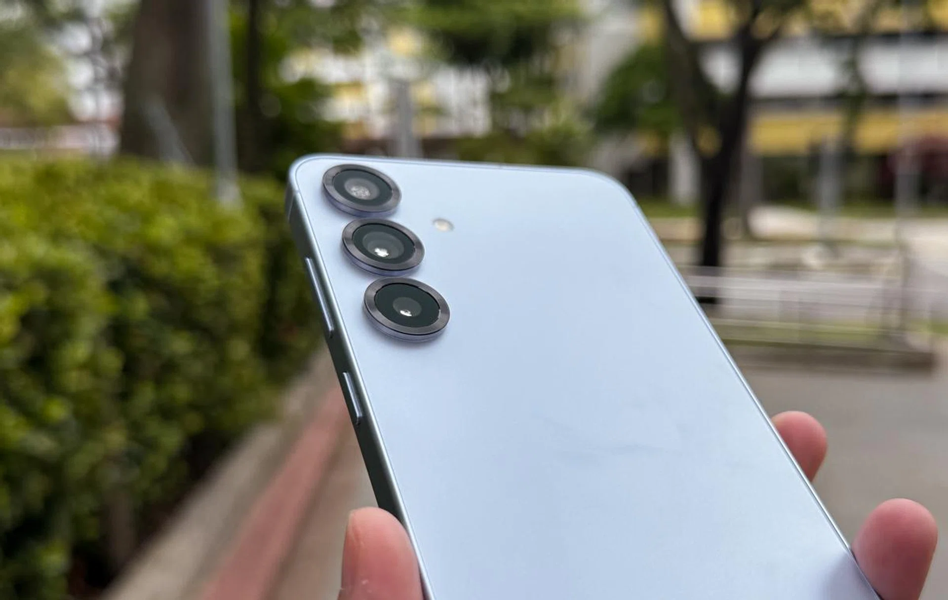 Samsung Galaxy S25+. Photo: HWZ.