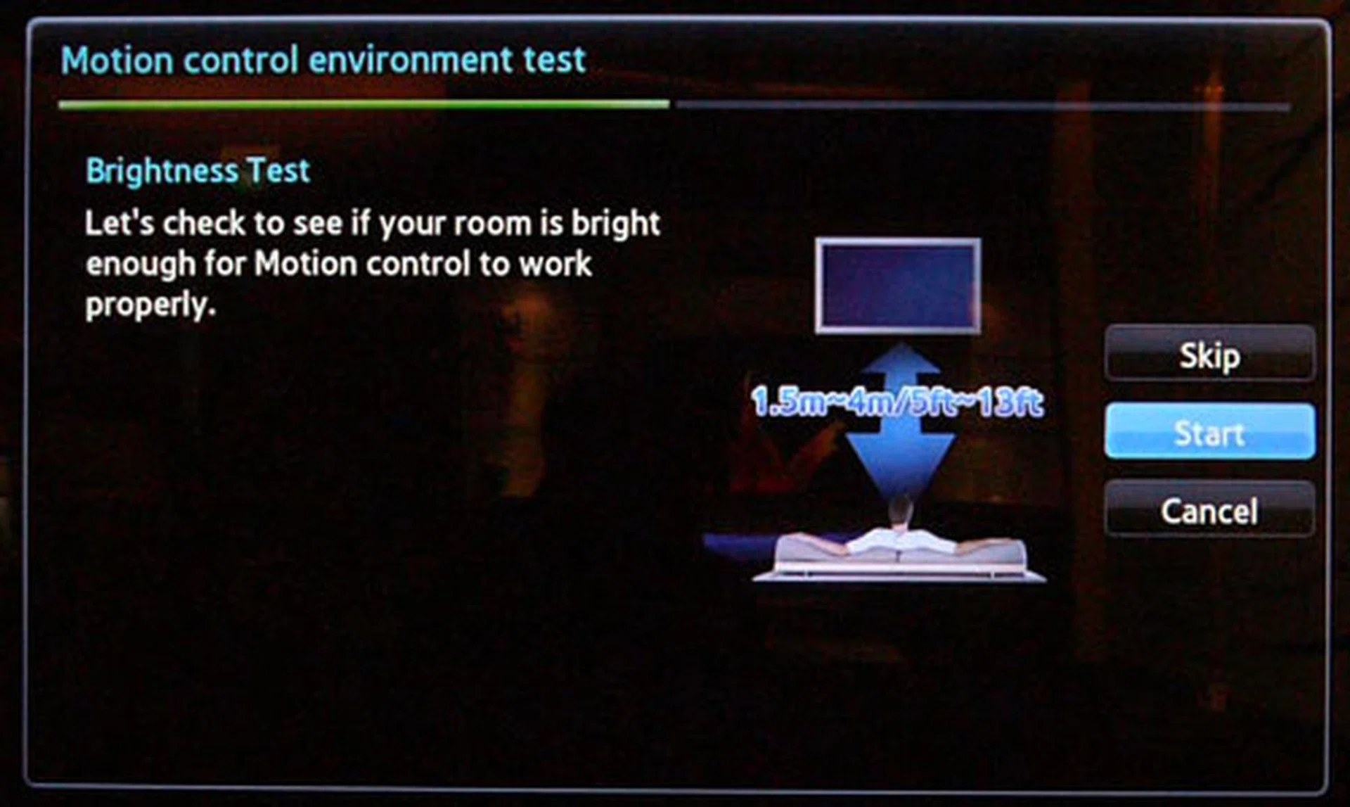 A Motion Control Environment Test needs to be conducted before using the TV's gesture controls. Adequate lighting and a viewing distance of 1.5m to 4m are recommended. 