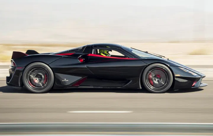 The SSC Tuatara breaks 500km/h to be the fastest car in the world ...