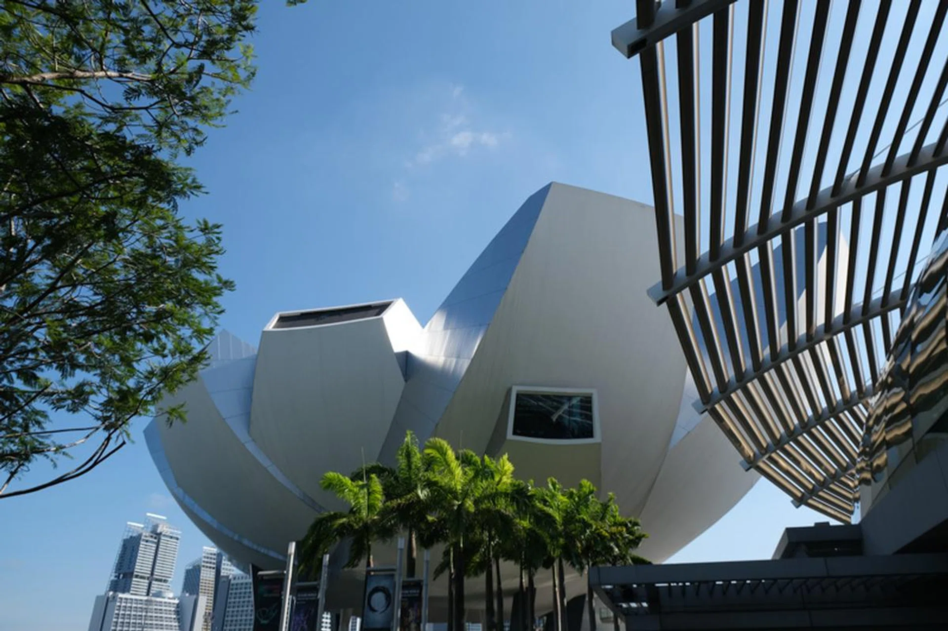 18mm at f/5.6, 1/500s, ISO 160