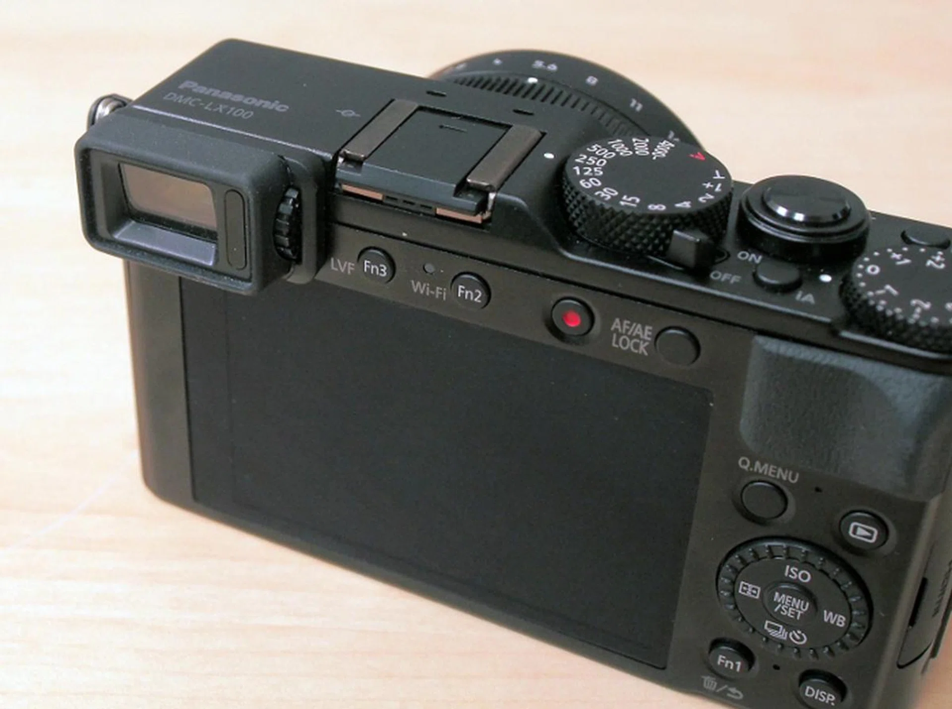 There's an EVF in case it's too bright to use the rear display.