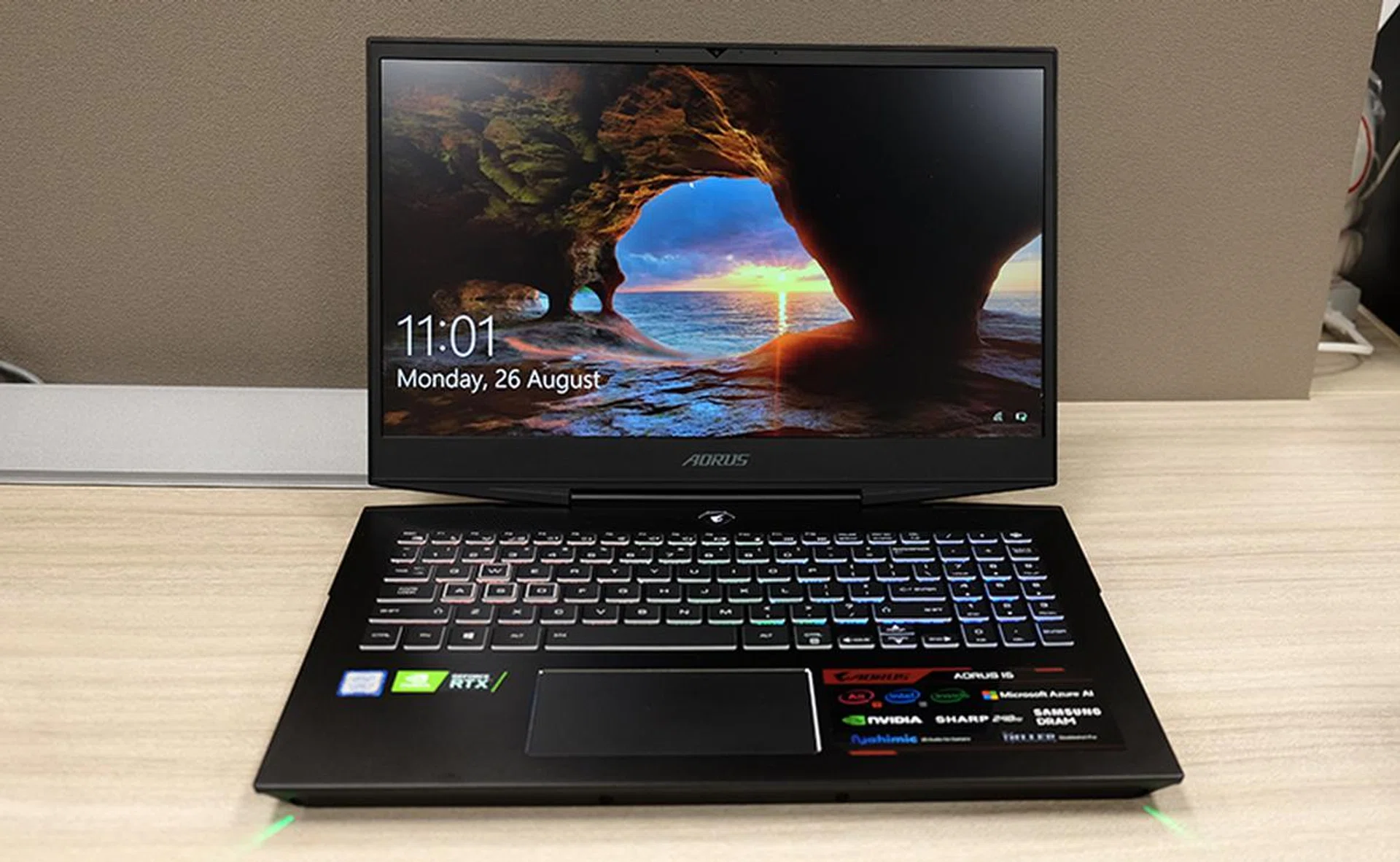 Aorus 15