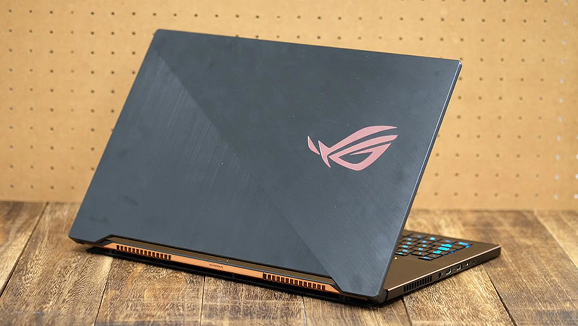 ASUS ROG Zephyrus S GX701GX