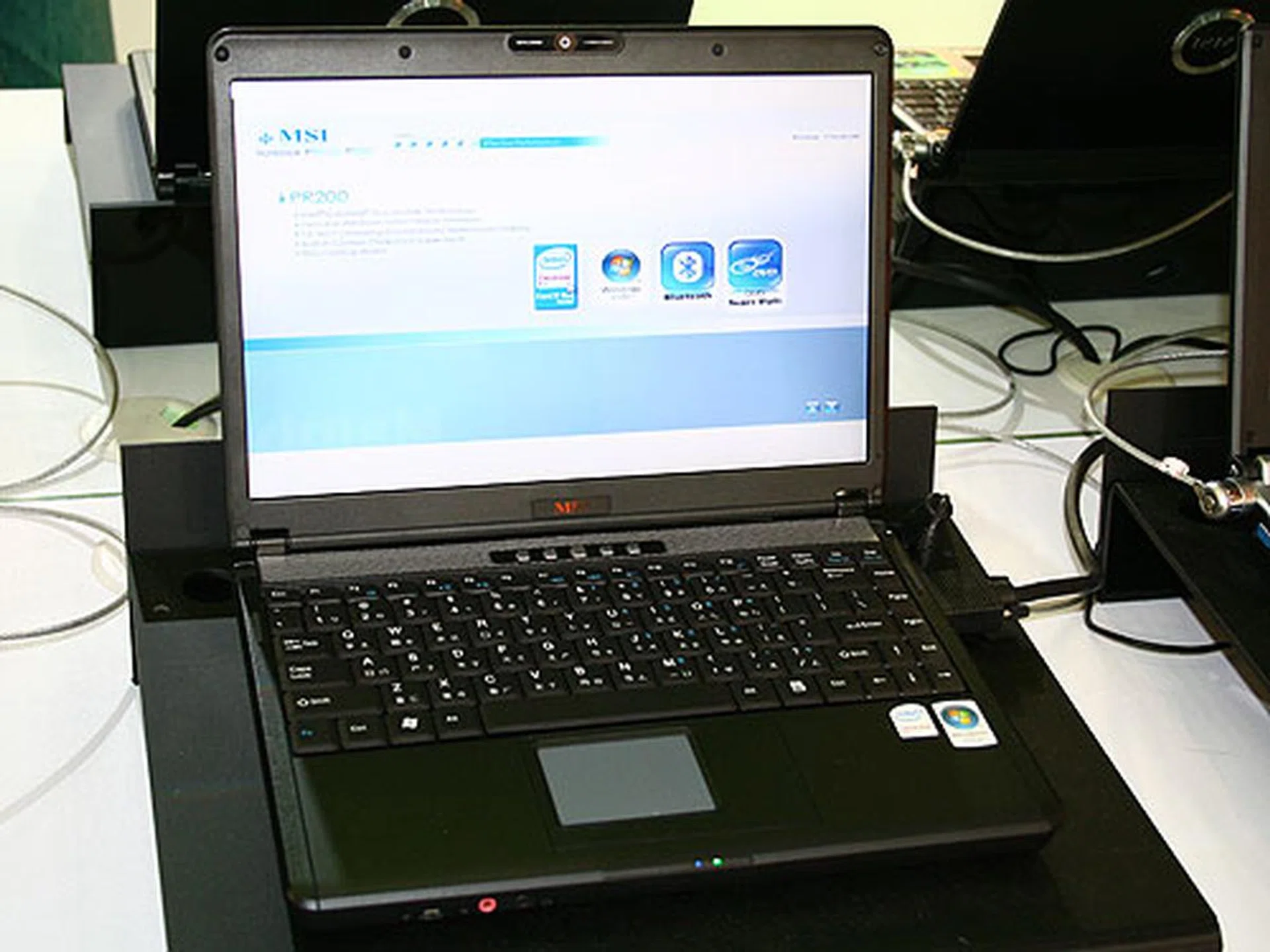  The MSI PR300 is based on the Santa Rosa which uses integrated graphics found in the GM965/ICH8-M chipset. This portable laptop comes with a 13.3-inch wide screen display, a sturdy Mg-Al alloy chassis and four built-in speakers.  