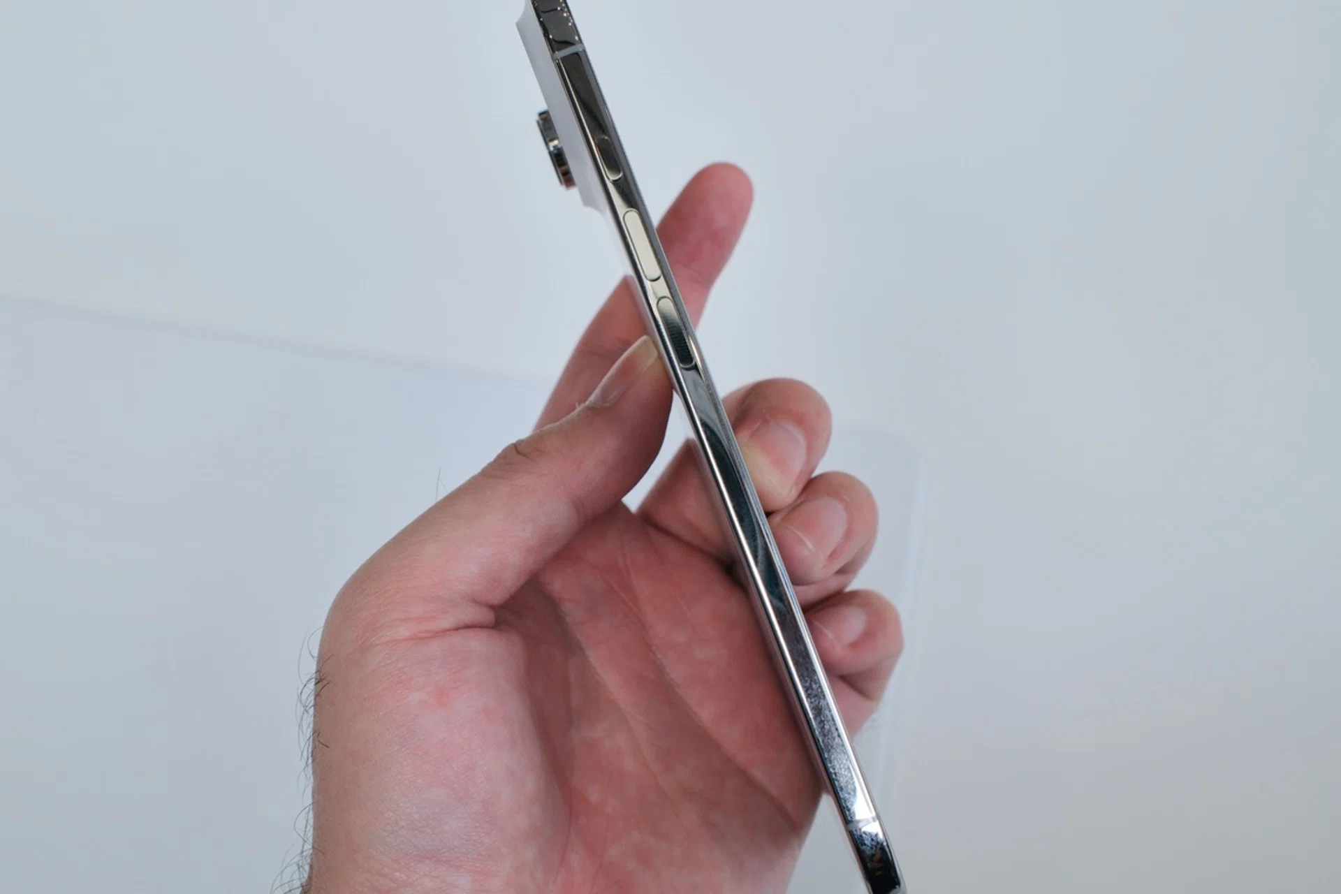 iPhone Air side profile
