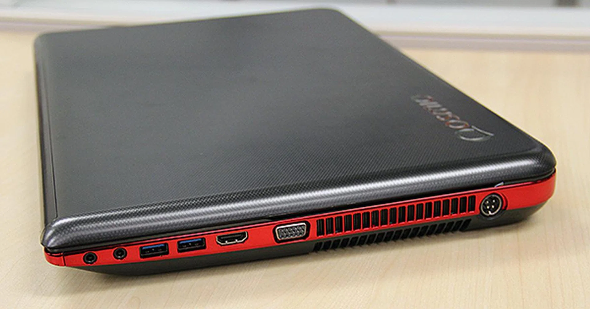 On the right are your standard headphones and microphone audio jacks, two more USB 3.0 ports and HDMI and VGA outputs.