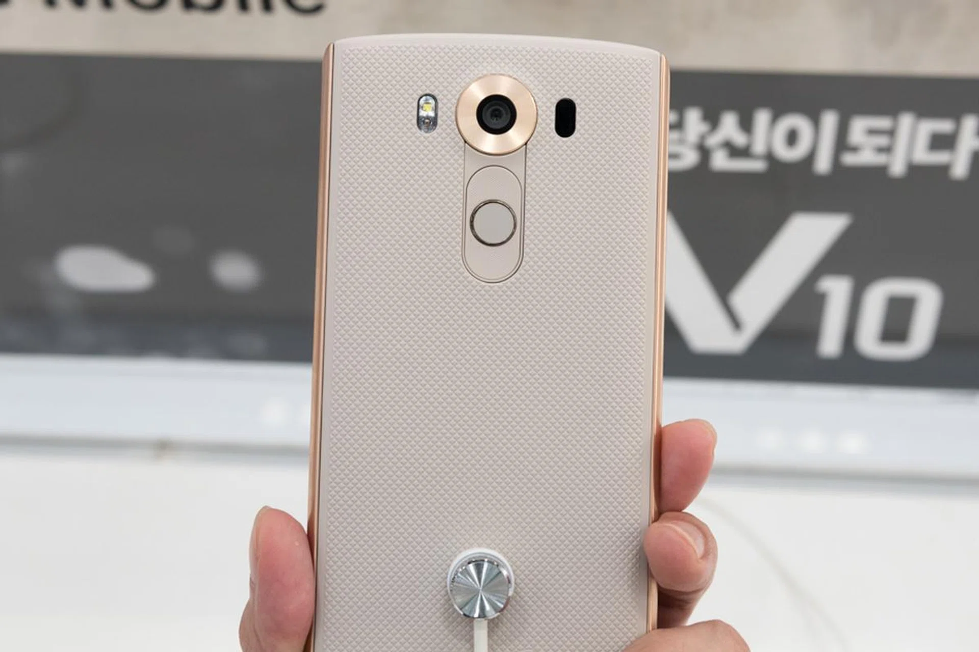 LG V10 beige