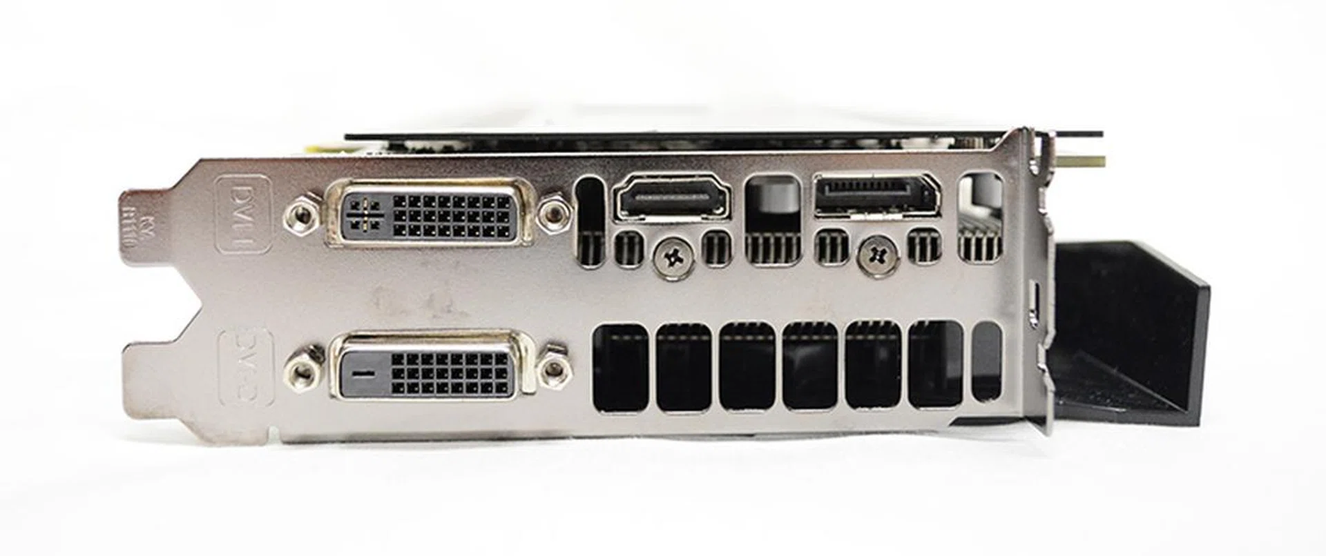 In the way of display connectors, the card has one DVI-I port, one DVI-D port, one HDMI connector, and one DisplayPort output.