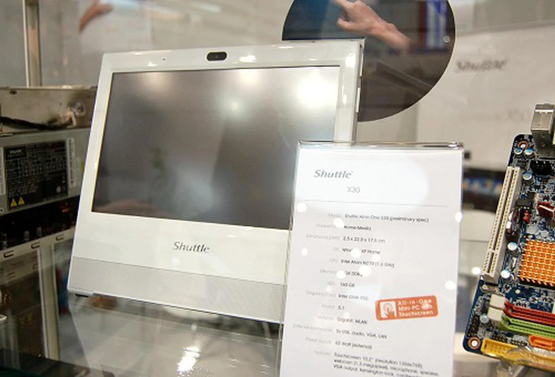  This is a smaller variant of the X50 with a 10.2-inch touch screen, dubbed the X30. It uses an Intel Atom N270 processor, but otherwise all other specs are similar.  