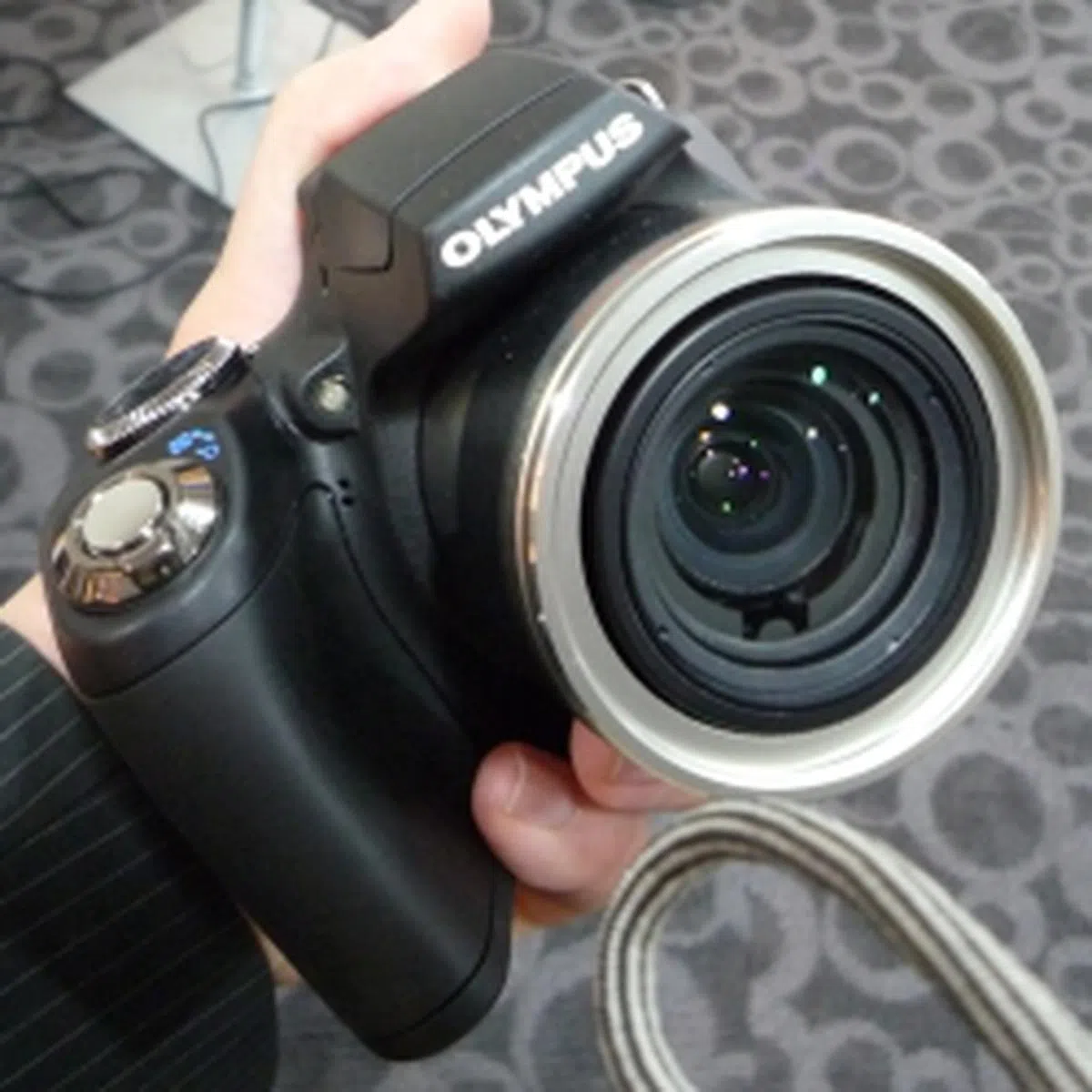 Olympus Showcases 2009 Lineup | HardwareZone Singapore