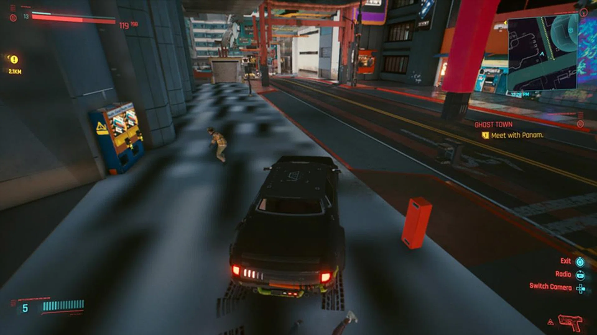 Horrible pop-in issues plague this game, meaning that you see various objects and characters in Night City appear in semi-rendered states. 