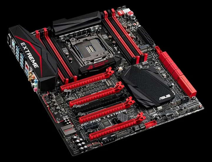 ASUS Rampage V Extreme (Image source: ASUS)