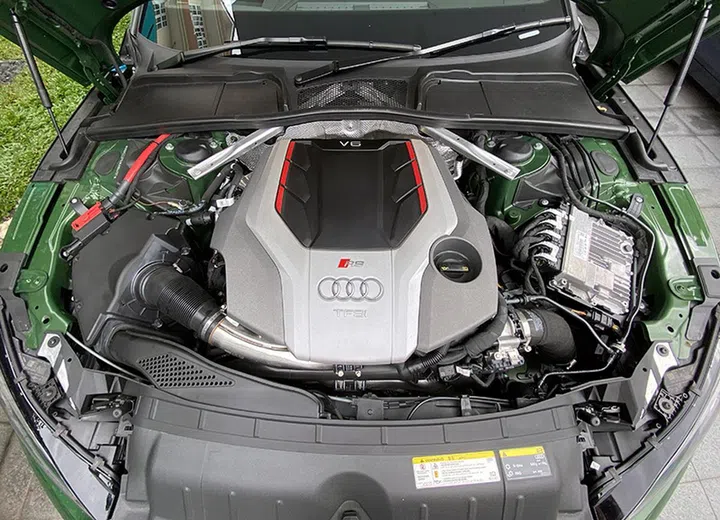 The 2.9-litre twin-turbo V6 feels unburstable.