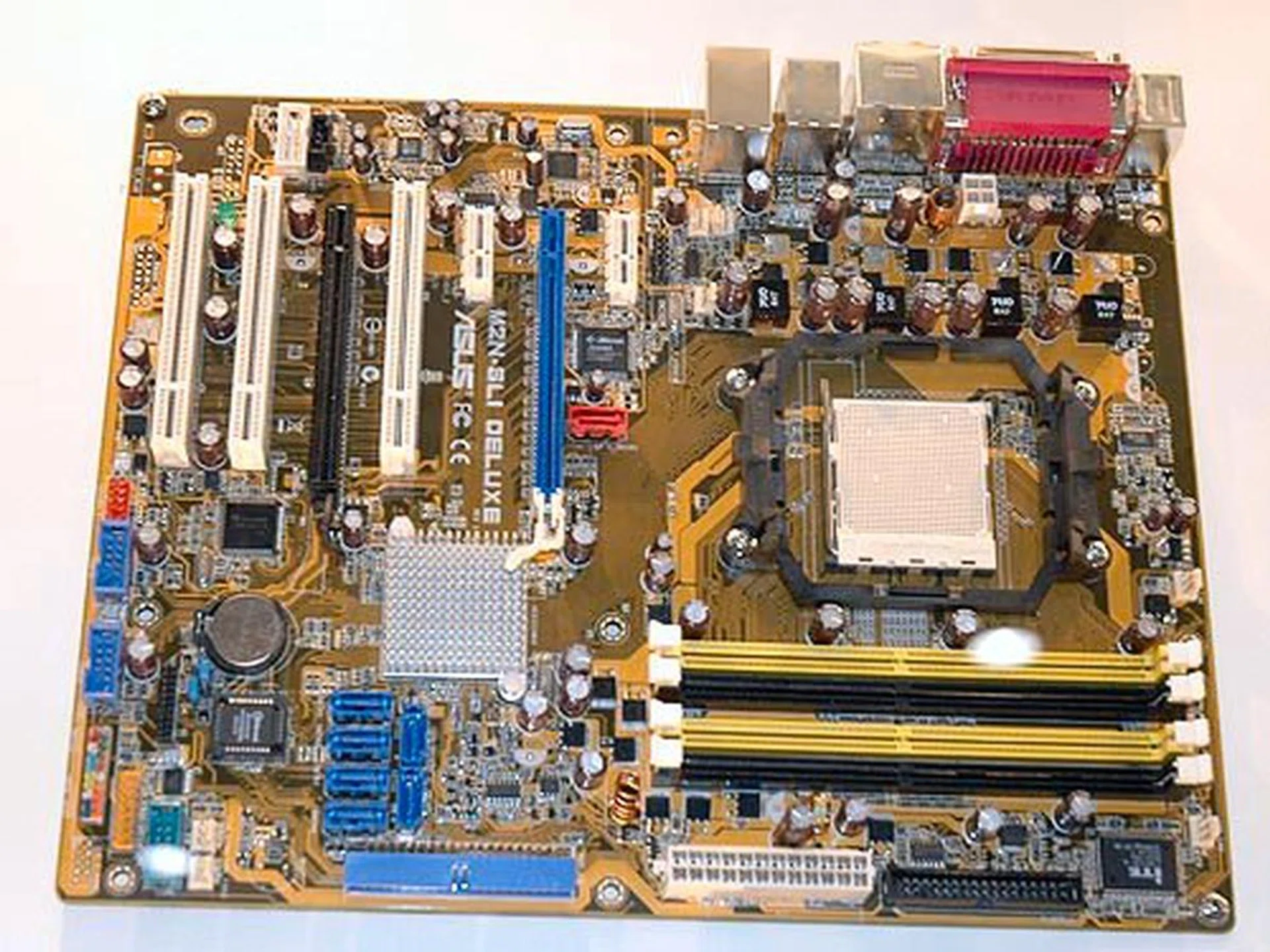 For those who want an SLI solution, the M2N-SLI Deluxe is based on the NVIDIA MCP55P chipset which supports two graphics cards in an SLI configuration at half the bandwidth (x8). The board comes with SATA 3G RAID, IEEE 1394a, Gigabit Ethernet LAN and eight-channel high definition audio.