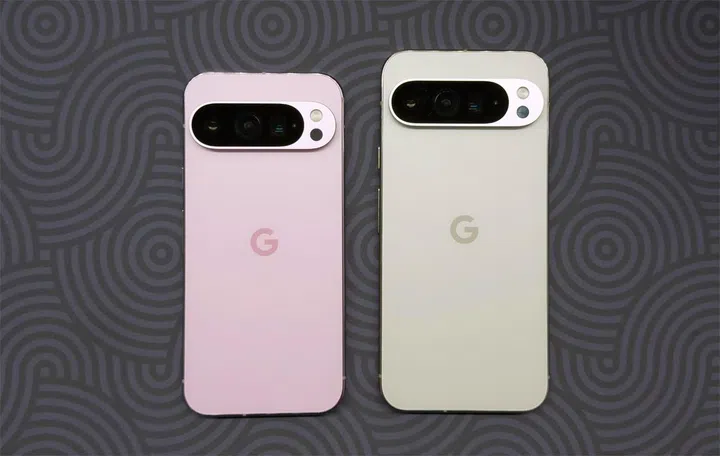 Google Pixel 9 Pro (left), next to Google Pixel Pro XL. Photo: HWZ.