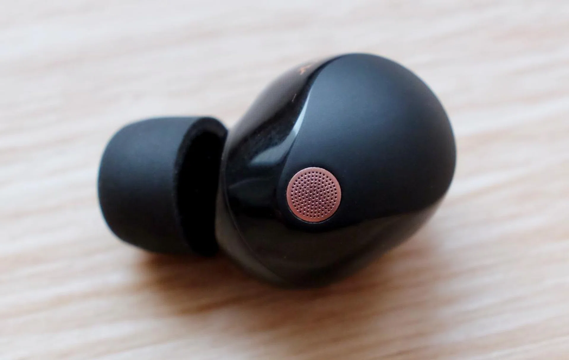 Though the touch controls have been improved, the actions can be confusing and do need some practice before you can activate them reliably.