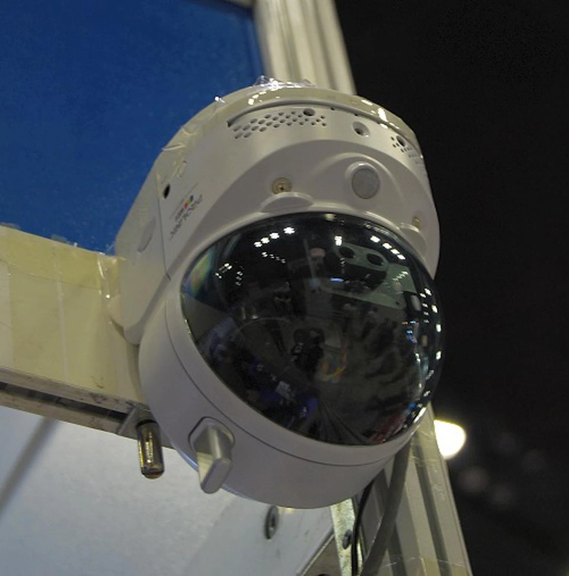 Newly launched at the show and Prolink's top-of-the-line IP camera, meet the PIC1007WP. Going for S$279 (normal price is S$299), this baby has dual lenses suitable for day and night operation, a megapixel sensor, 802.11n Wireless standard, supports pan and tilt remotely, mobile view and it goes without saying, motion detection for home surveillance.