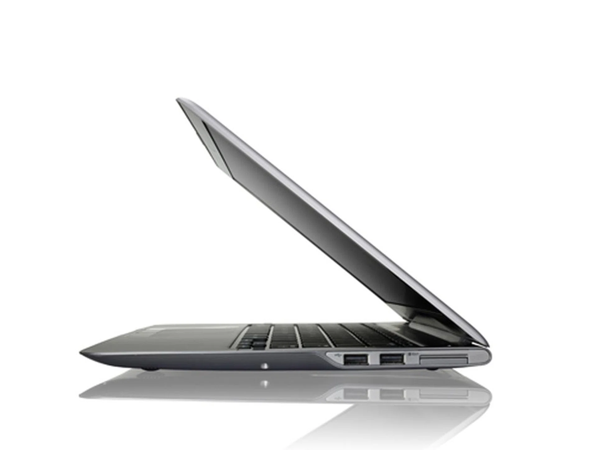 The lid of the Ultrabook and palm rest are made of metal for that added robustness, but the rest of the notebook is plastic.
