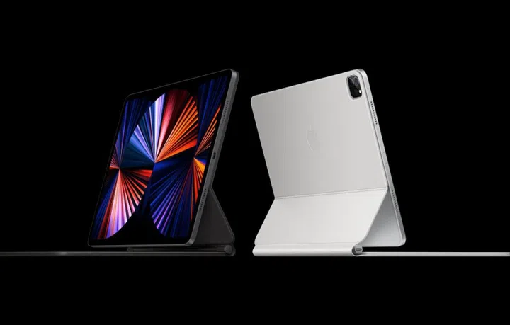 Apple introduced a new white Magic Keyboard for the iPad Pro (2021). <br>Image source: Apple