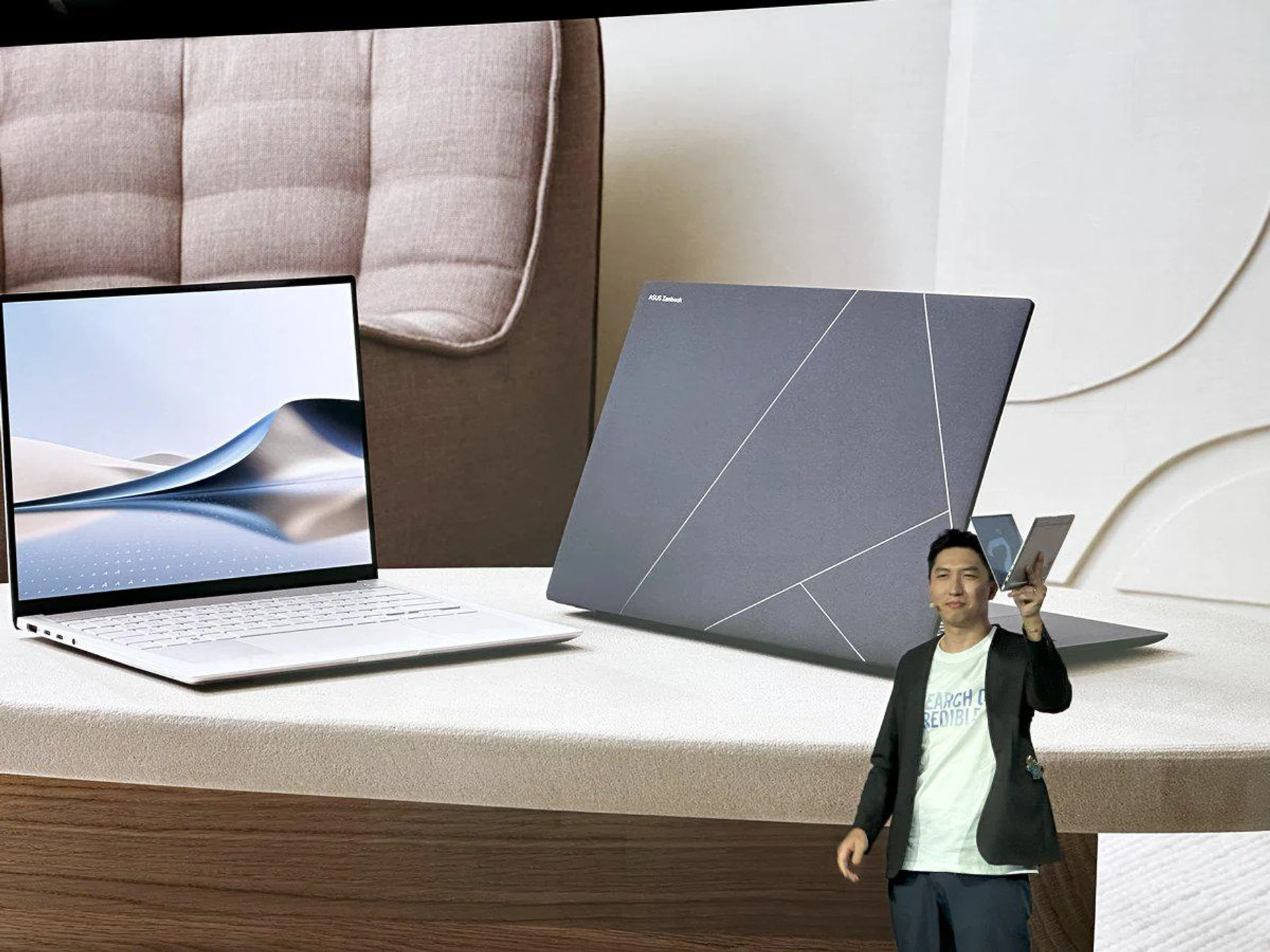 ASUS Zenbook S 14 (Intel Lunar Lake). Photo: HWZ