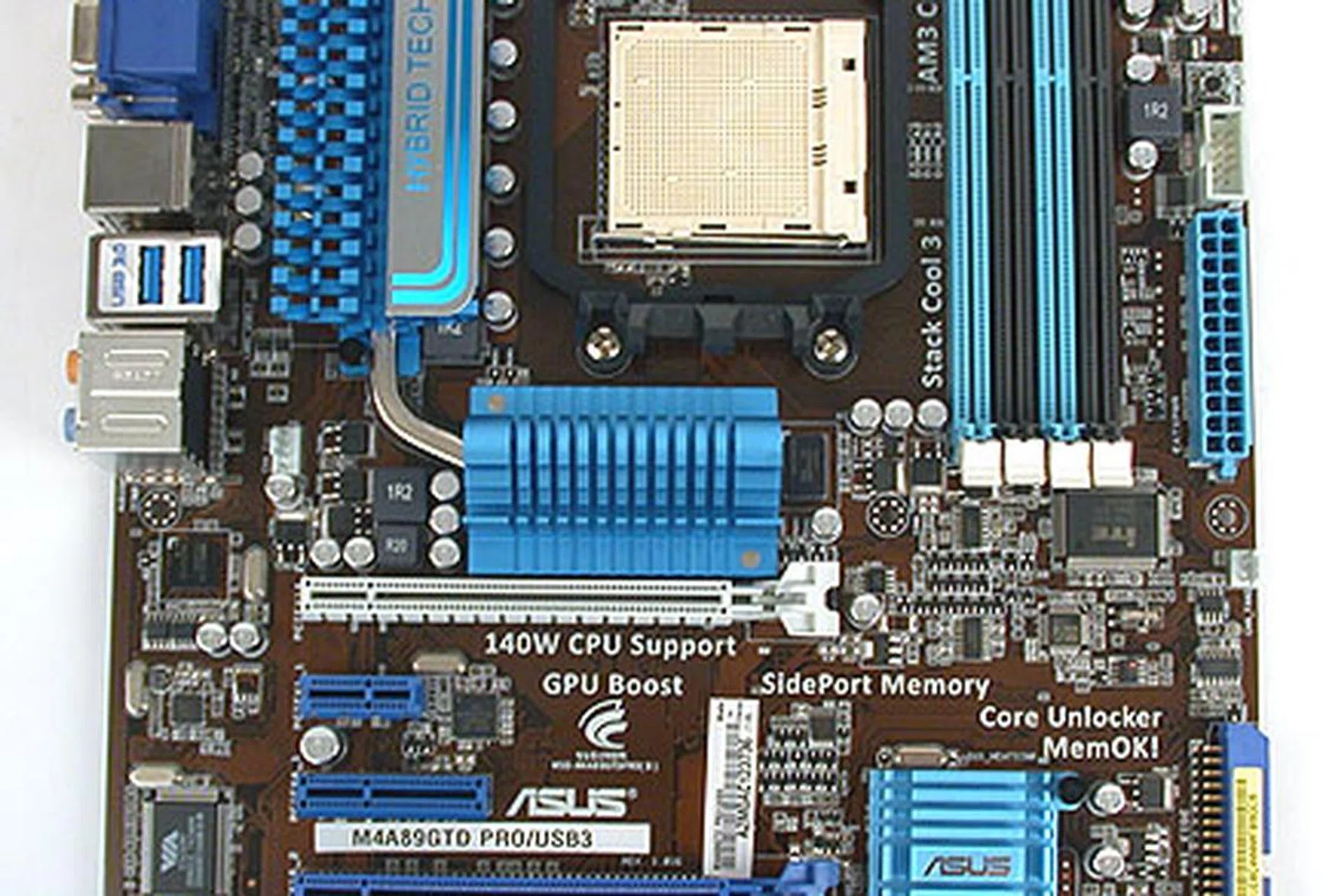 The brown PCB is not the most attractive of choices but the board at least is well-made and doesn't feel cheap.