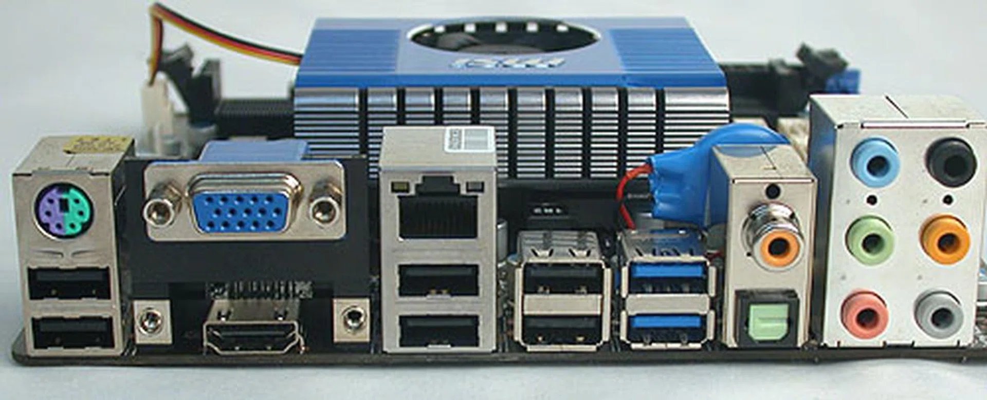 MSI has managed to fit eight USB ports, including two USB 3.0 ones. This is at the surprising expense of a DVI port; there are only VGA and HDMI options at the rear I/O panel. We did find both coaxial and optical S/PDIF outputs though.
