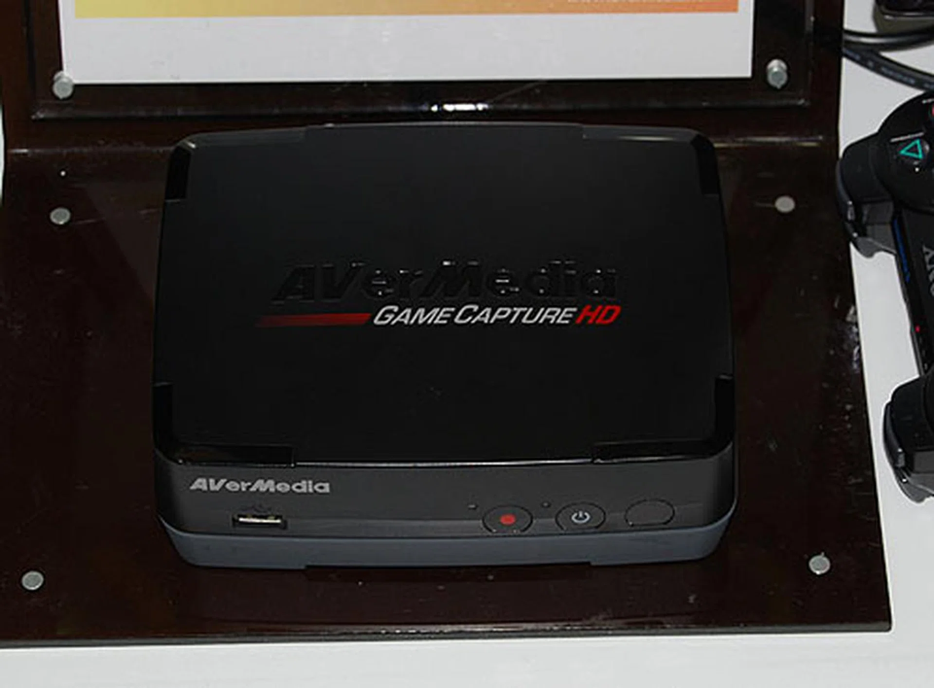 This GameCapture HD device connects to your console (XBox 360 and PS3) to record your game in HD quality. Games can be saved in the internal HDD or to an external source. It's a standalone device that doesn't need a PC to work. 