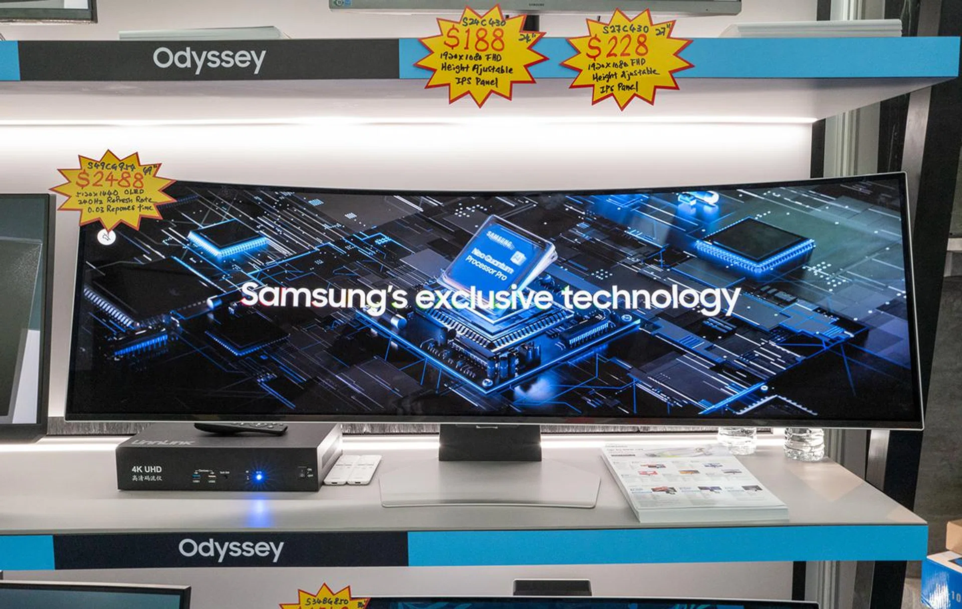 Samsung Odyssey OLED G9.