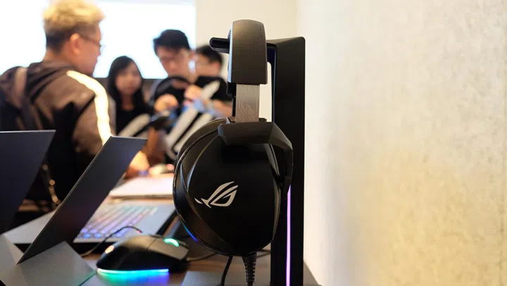 ASUS ROG Theta Electret