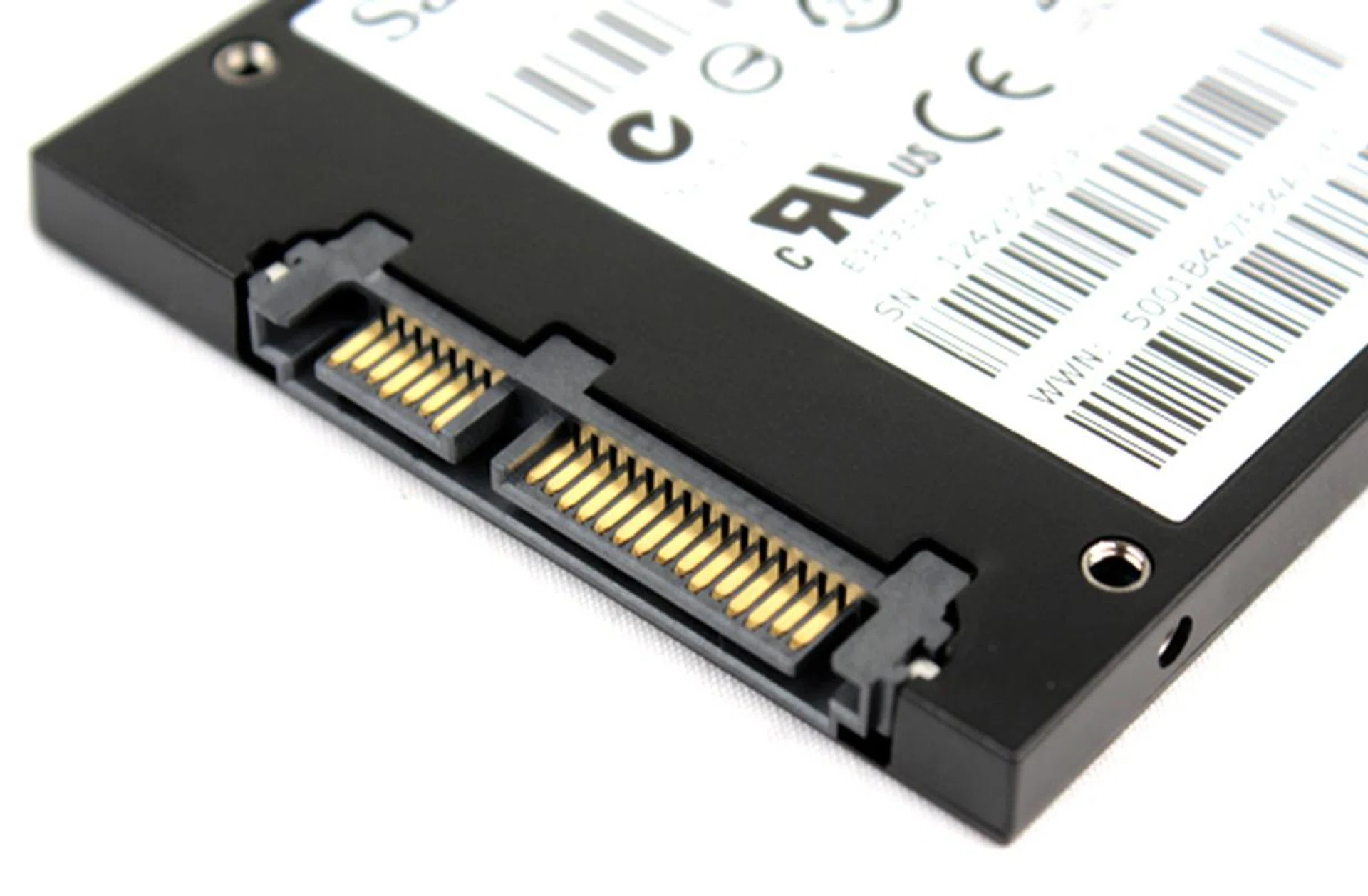The drive uses the latest SATA 6Gbps interface for the quickest possible data transfers.
