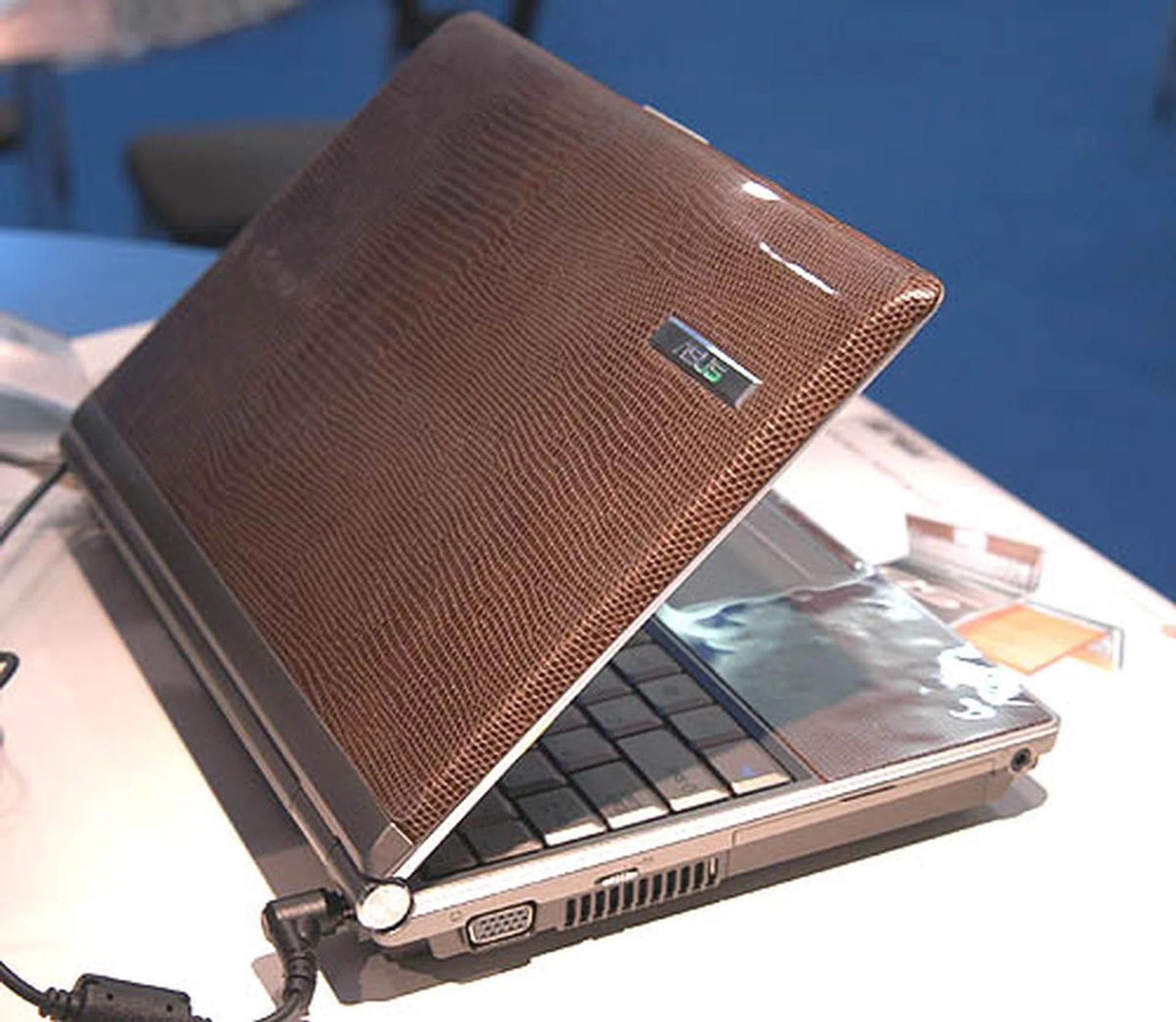 A fashion statement as well as a very portable Centrino Duo notebook, the ASUS S6F costs a cool $3888 and comes with freebies including a matching carrier and optical mouse, extra battery and a Canon printer.