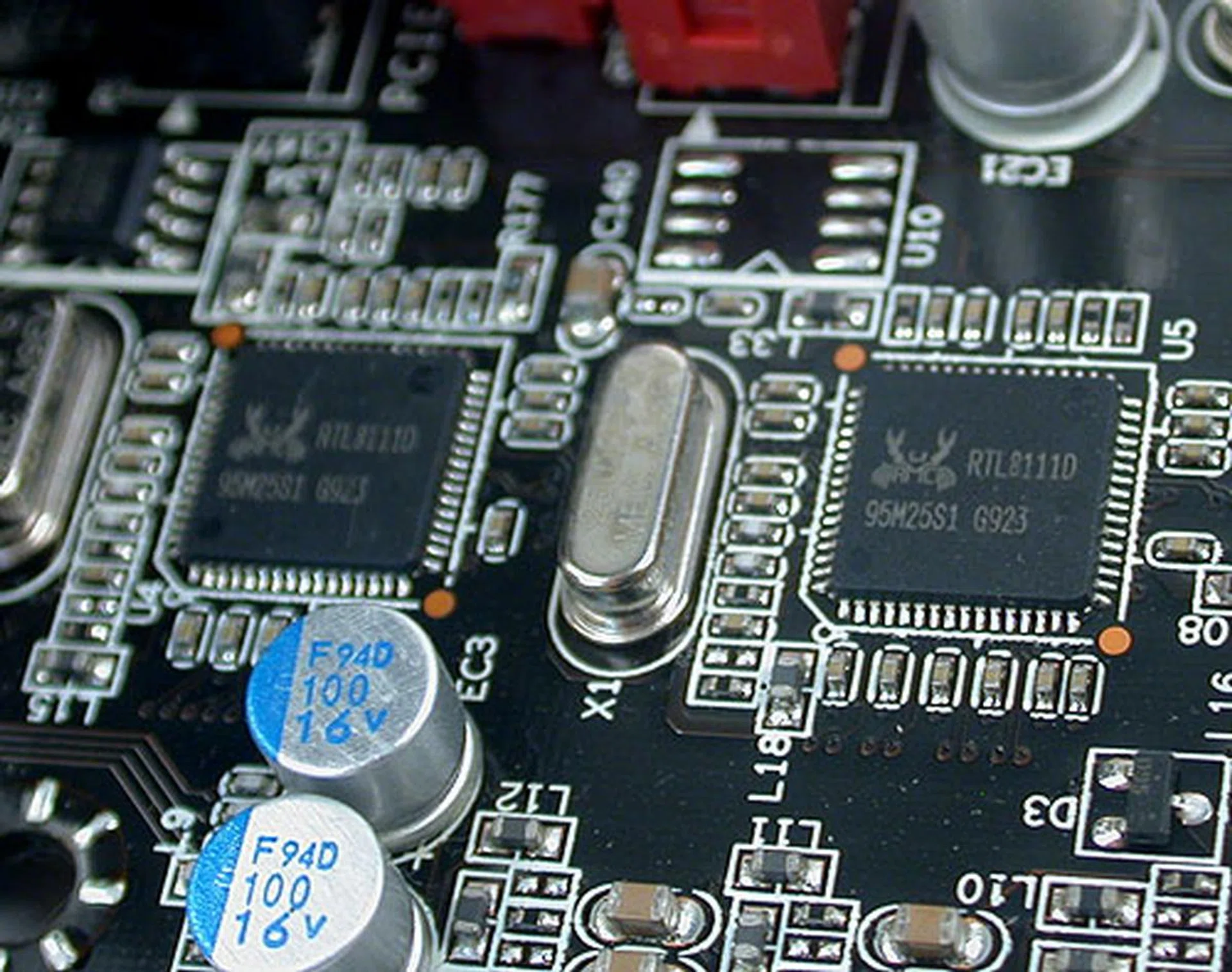 Dual Gigabit Ethernet controllers are practically a must for a board of this class. 