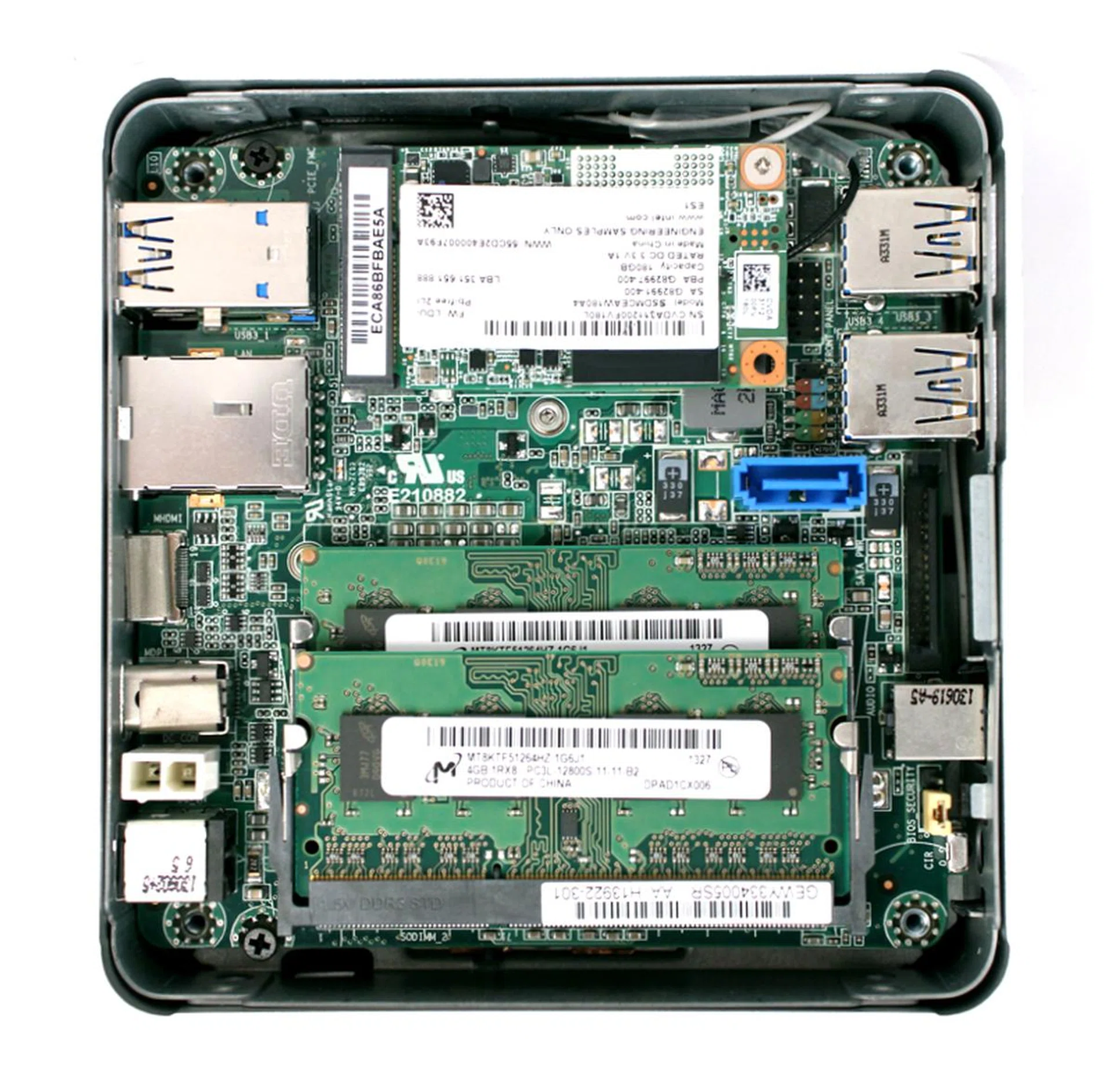 As with the previous kit, you'll need to supply your own memory, storage and wireless connectivity card. Here's what it looks like with everything installed.