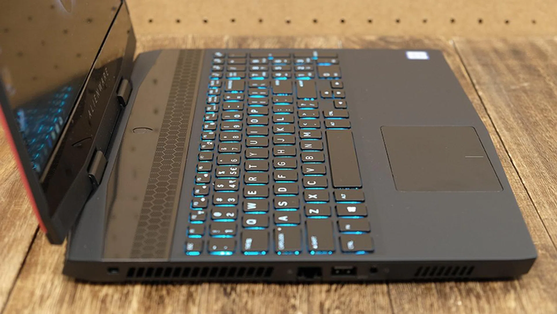 Alienware m15